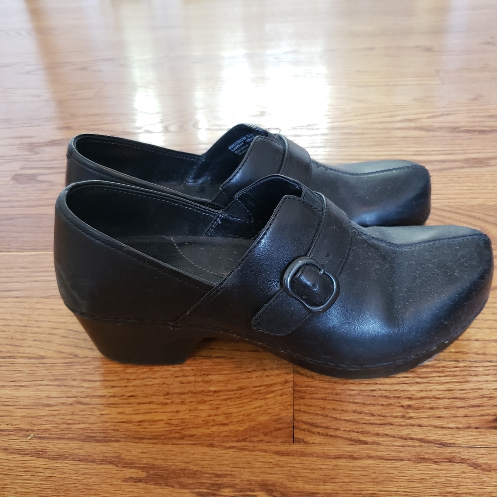 Dansko Tamara Professional Leather Clogs